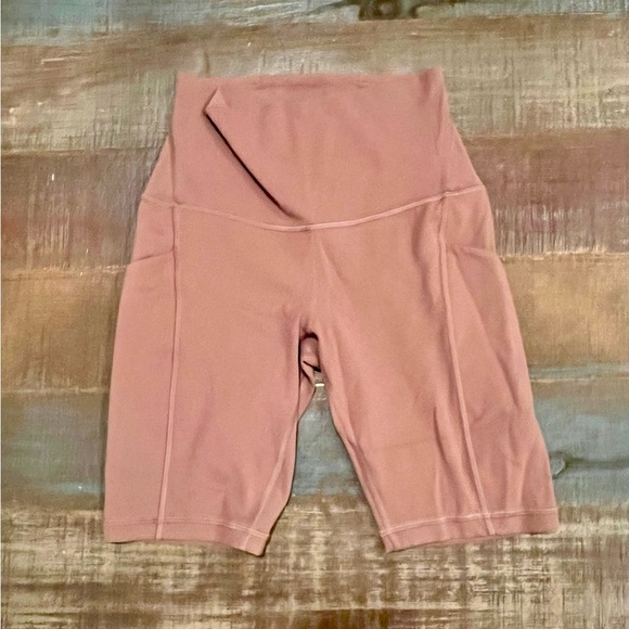 lululemon athletica Pants - Align shorts with pockets 8” size 4